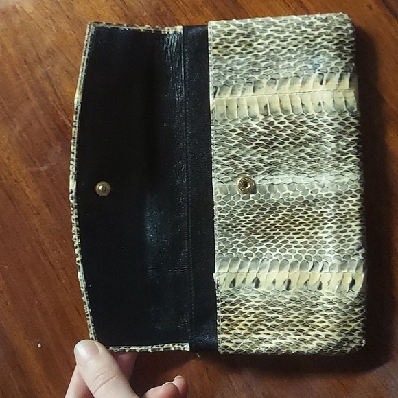 Saks Fifth Avenue wallet pouch - Picture 3 of 6